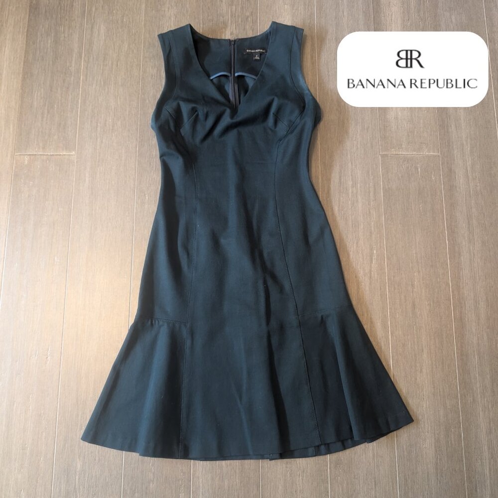 Banana Republic, Fit & Flair Dress, V Neck Sleeveless, Hunter Green, Sz 2